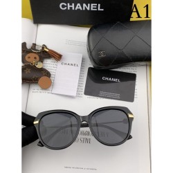 CHANEL Sunglasses Multicolor selectable Casual outfit