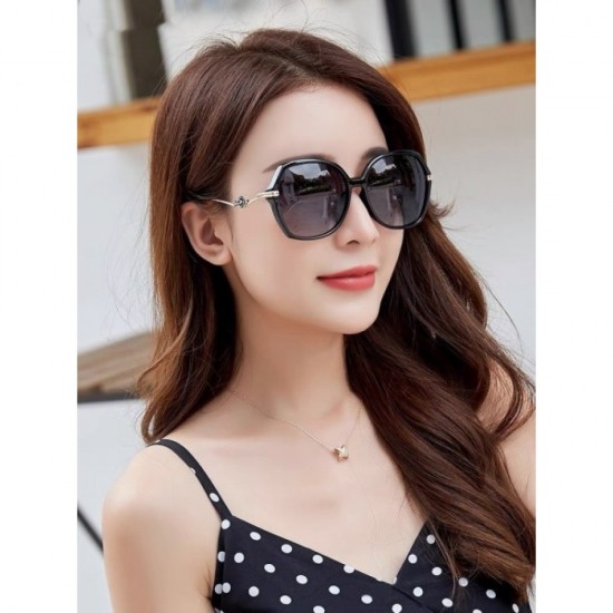 CHANEL Sunglasses Multicolor selectable Can be used regardless of the scene CHANEL Sunglasses Multicolor selectable Can be used regardless of the scene