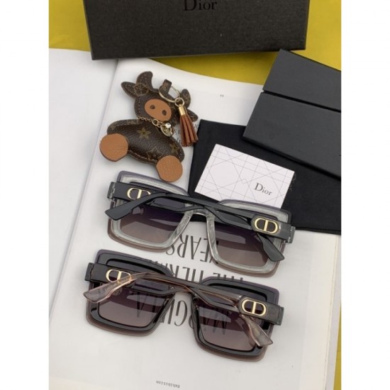 Two colors of sunglasses can be selected 2022SS Classic popular latest work DIOR Dior Two colors of sunglasses can be selected 2022SS Classic popular latest work DIOR Dior