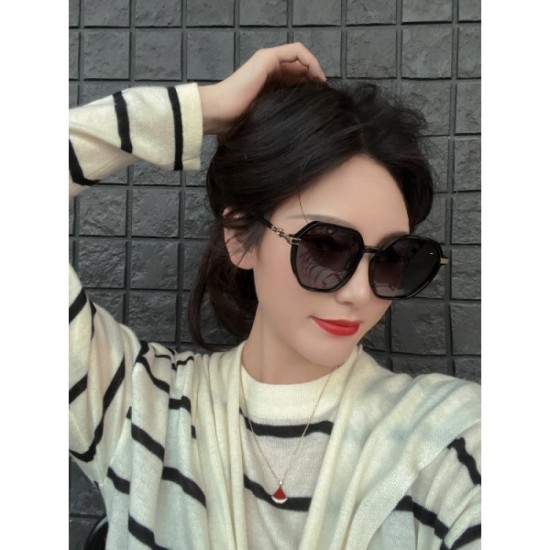 Sunglasses multicolor selectable 2022SS DIOR with a retro atmosphere Sunglasses multicolor selectable 2022SS DIOR with a retro atmosphere