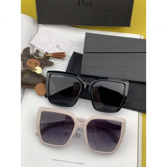 Two colors of sunglasses can be selected 2022SS Popular let shop DIOR Dior Two colors of sunglasses can be selected 2022SS Popular let shop DIOR Dior