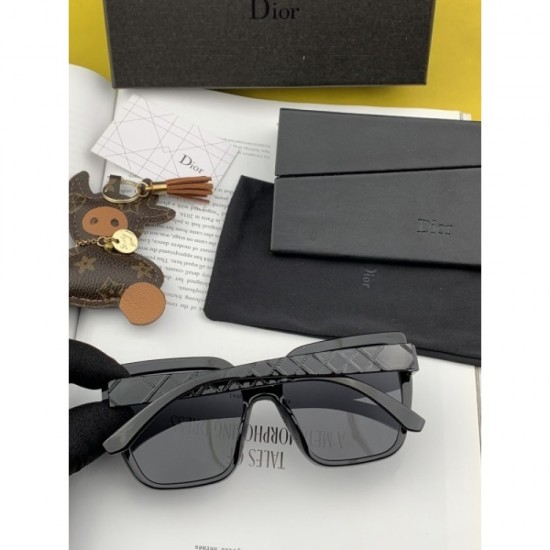 Two colors of sunglasses can be selected 2022SS Popular let shop DIOR Dior Two colors of sunglasses can be selected 2022SS Popular let shop DIOR Dior