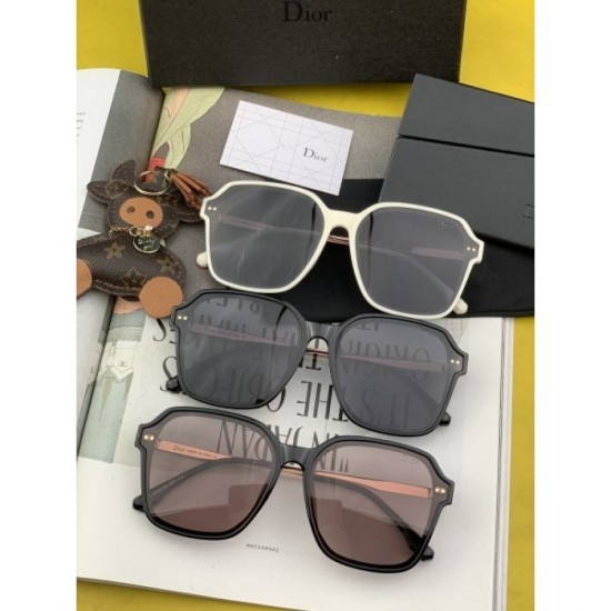 Sunglasses multicolor selectable 2022SS Entertainer wearing product DIOR Dior Sunglasses multicolor selectable 2022SS Entertainer wearing product DIOR Dior