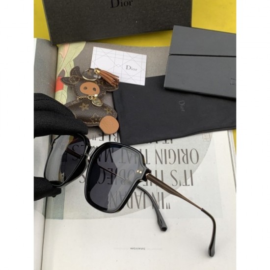 Sunglasses multicolor selectable 2022SS Entertainer wearing product DIOR Dior Sunglasses multicolor selectable 2022SS Entertainer wearing product DIOR Dior