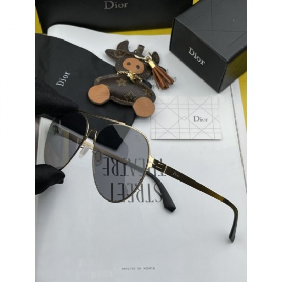 DIOR Dior sunglasses multicolor selectable Perfect for summer outfits DIOR Dior sunglasses multicolor selectable Perfect for summer outfits