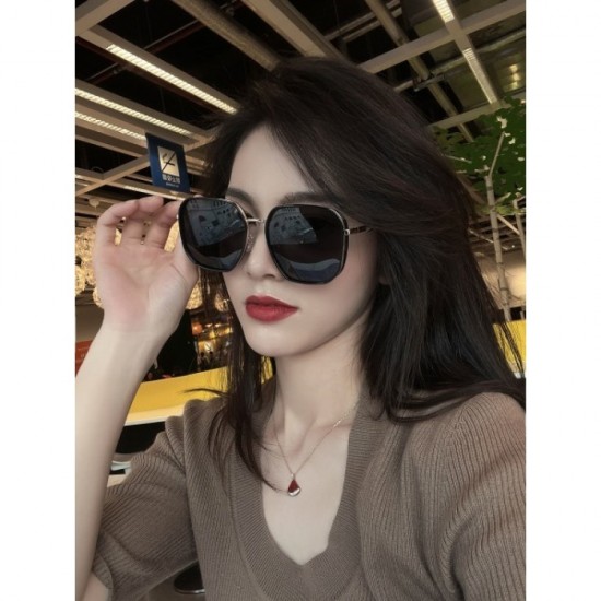 Sunglasses multicolor selectable 2022SS Sophisticated impression FENDI FENDI Sunglasses multicolor selectable 2022SS Sophisticated impression FENDI FENDI