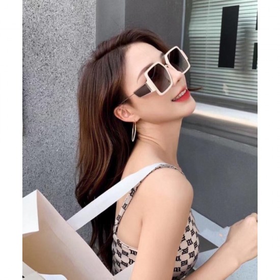 Sunglasses multicolor selectable 2022SS Relaxation soaring FENDI FENDI Sunglasses multicolor selectable 2022SS Relaxation soaring FENDI FENDI