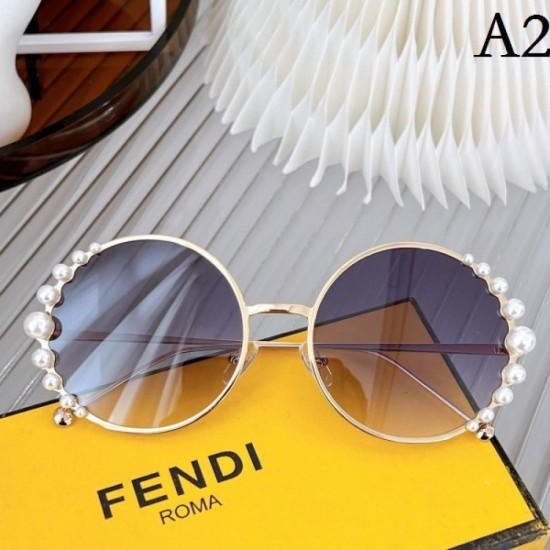 Sunglasses multicolor selectable 2022SS FENDI FENDI which is active all year round Sunglasses multicolor selectable 2022SS FENDI FENDI which is active all year round
