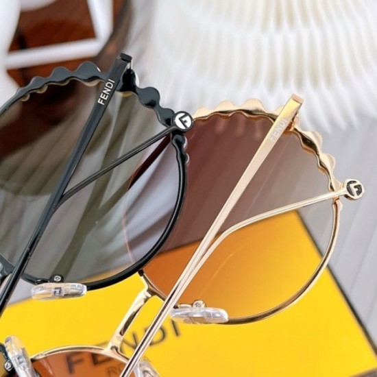 Sunglasses multicolor selectable 2022SS FENDI FENDI which is active all year round Sunglasses multicolor selectable 2022SS FENDI FENDI which is active all year round