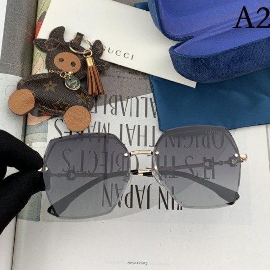 Sunglasses multicolor selectable 2022SS GUCCI Gucci with high likability regardless of age or sex Sunglasses multicolor selectable 2022SS GUCCI Gucci with high likability regardless of age or sex