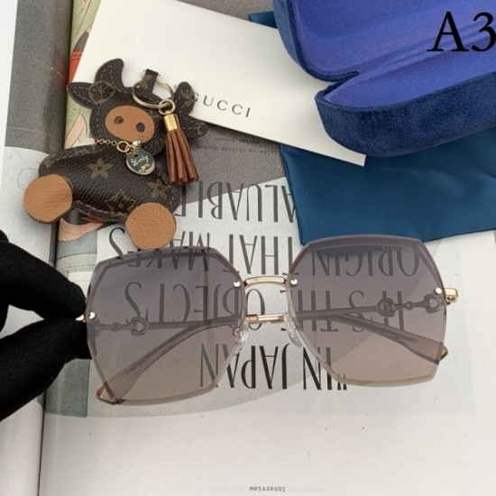 Sunglasses multicolor selectable 2022SS GUCCI Gucci with high likability regardless of age or sex Sunglasses multicolor selectable 2022SS GUCCI Gucci with high likability regardless of age or sex