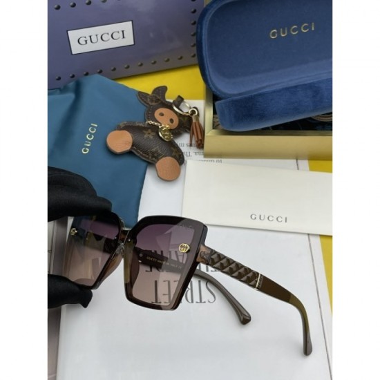 Two colors of sunglasses can be selected 2022SS GUCCI Gucci, an indispensable item for summer Two colors of sunglasses can be selected 2022SS GUCCI Gucci, an indispensable item for summer