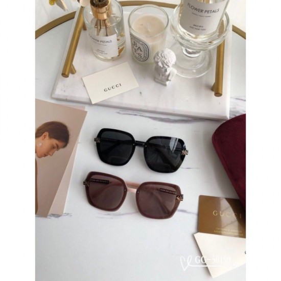 GUCCI Gucci sunglasses multicolor selectable New item at a sale price GUCCI Gucci sunglasses multicolor selectable New item at a sale price
