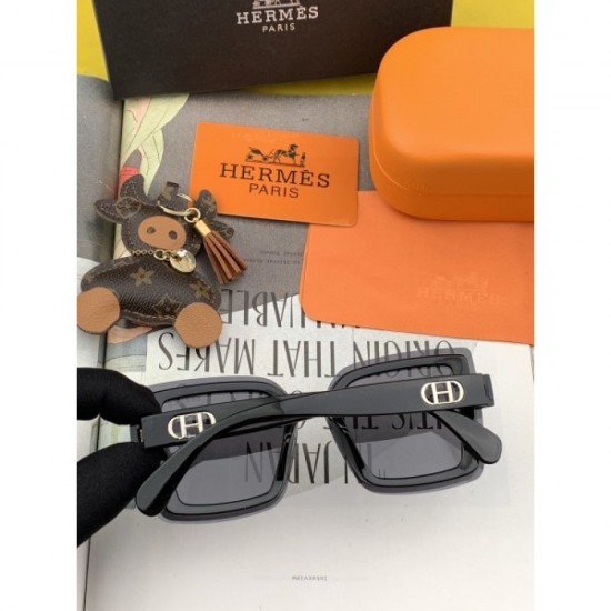 Two colors of sunglasses can be selected 2022SS Fashion trend HERMES Hermes Two colors of sunglasses can be selected 2022SS Fashion trend HERMES Hermes