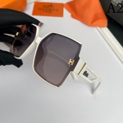 Two colors of sunglasses can be selected 2022SS HERMES Hermes that can be easily dressed down