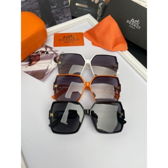 Two colors of sunglasses can be selected 2022SS HERMES Hermes that can be easily dressed down Two colors of sunglasses can be selected 2022SS HERMES Hermes that can be easily dressed down