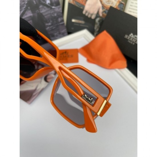 Two colors of sunglasses can be selected 2022SS HERMES Hermes that can be easily dressed down Two colors of sunglasses can be selected 2022SS HERMES Hermes that can be easily dressed down