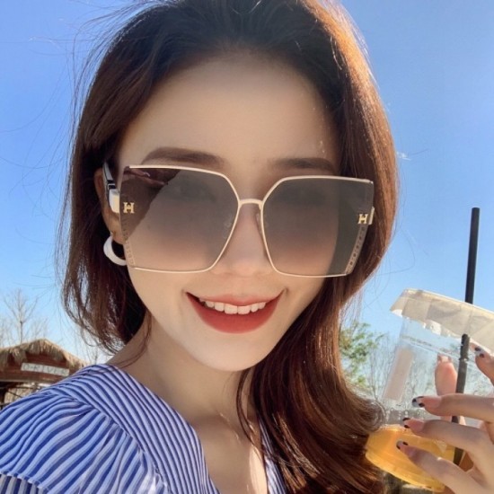 Sunglasses multicolor selectable 2022SS Indispensable item for summer HERMES Hermes Sunglasses multicolor selectable 2022SS Indispensable item for summer HERMES Hermes