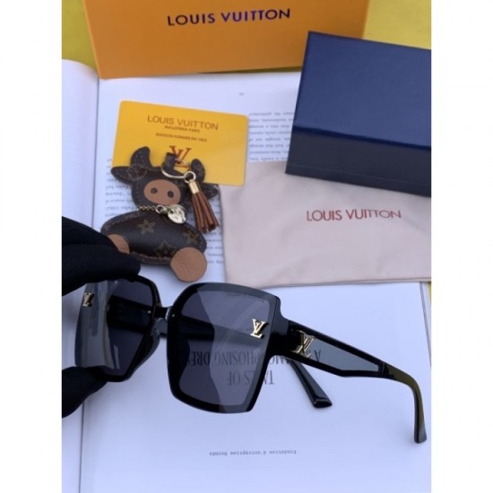 Sunglasses multicolor selectable 2022SS classic design LOUIS VUITTON Louis Vuitton Sunglasses multicolor selectable 2022SS classic design LOUIS VUITTON Louis Vuitton