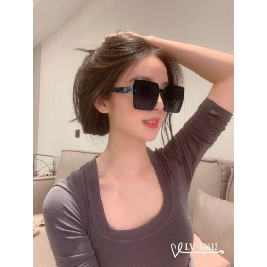 Sunglasses multicolor selectable 2022SS Limited number LOUIS VUITTON Louis Vuitton Sunglasses multicolor selectable 2022SS Limited number LOUIS VUITTON Louis Vuitton