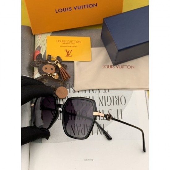 Two colors of sunglasses can be selected 2022SS Released this year LOUIS VUITTON Louis Vuitton Two colors of sunglasses can be selected 2022SS Released this year LOUIS VUITTON Louis Vuitton