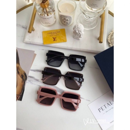 Sunglasses multicolor selectable 2022SS VIP sale LOUIS VUITTON Louis Vuitton Sunglasses multicolor selectable 2022SS VIP sale LOUIS VUITTON Louis Vuitton