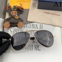 Sunglasses multicolor selectable 2022SS LOUIS VUITTON with charm