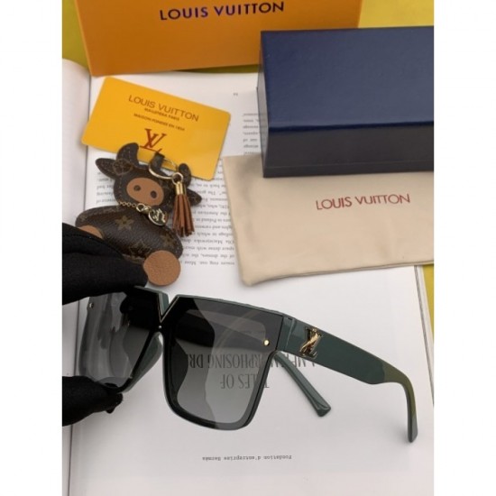 Sunglasses multicolor selectable 2022SS Most popular LOUIS VUITTON Louis Vuitton Sunglasses multicolor selectable 2022SS Most popular LOUIS VUITTON Louis Vuitton