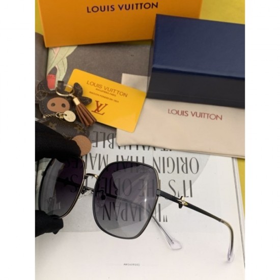 Sunglasses multicolor selectable 2022SS Presence group LOUIS VUITTON Louis Vuitton Sunglasses multicolor selectable 2022SS Presence group LOUIS VUITTON Louis Vuitton