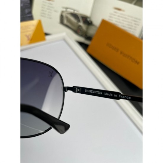 Sunglasses multicolor selectable 2022SS Good quality LOUIS VUITTON Louis Vuitton Sunglasses multicolor selectable 2022SS Good quality LOUIS VUITTON Louis Vuitton
