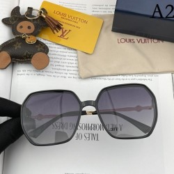 Sunglasses multicolor selectable 2022SS Convenient piece LOUIS VUITTON Louis Vuitton