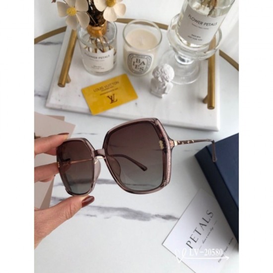 Two colors of sunglasses can be selected 2022SS LOUIS VUITTON Louis Vuitton that makes you feel better Two colors of sunglasses can be selected 2022SS LOUIS VUITTON Louis Vuitton that makes you feel better