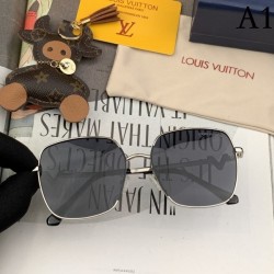 Sunglasses multicolor selectable 2022SS 100% new LOUIS VUITTON Louis Vuitton