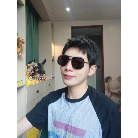 Sunglasses Multicolor selectable 2022SS Beautiful with a sense of omission PRADA Prada Sunglasses Multicolor selectable 2022SS Beautiful with a sense of omission PRADA Prada