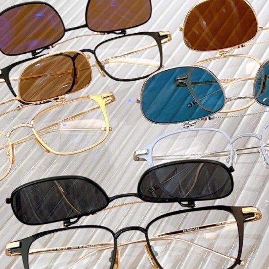 Sunglasses multicolor selectable 2022SS Become fashionable right now! THOM BROWNE Sunglasses multicolor selectable 2022SS Become fashionable right now! THOM BROWNE