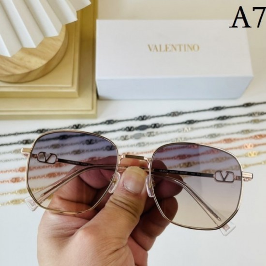 Sunglasses multicolor selectable 2022SS This season has a fashionable feeling VALENTINO Valentino Sunglasses multicolor selectable 2022SS This season has a fashionable feeling VALENTINO Valentino