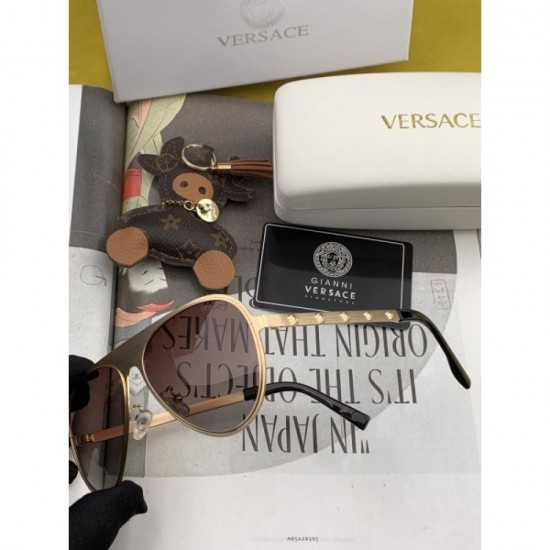 Two colors of sunglasses can be selected 2022SS Enjoy the latest summer style VERSACE Versace Two colors of sunglasses can be selected 2022SS Enjoy the latest summer style VERSACE Versace