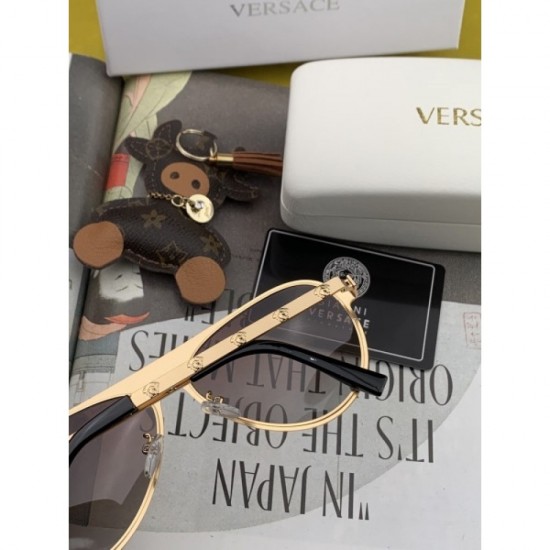 Two colors of sunglasses can be selected 2022SS Enjoy the latest summer style VERSACE Versace Two colors of sunglasses can be selected 2022SS Enjoy the latest summer style VERSACE Versace