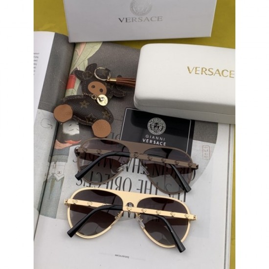 Two colors of sunglasses can be selected 2022SS Enjoy the latest summer style VERSACE Versace Two colors of sunglasses can be selected 2022SS Enjoy the latest summer style VERSACE Versace