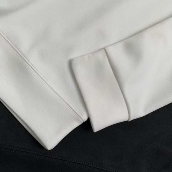 BALENCIAGA Pullover 2023FW Stylish impression BALENCIAGA Pullover 2023FW Stylish impression