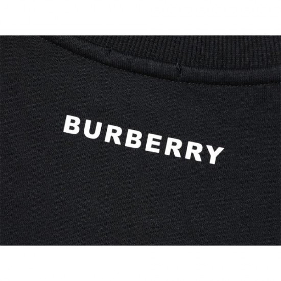 BURBERRY Burberry pullover 2023FW is happy to be restocked BURBERRY Burberry pullover 2023FW is happy to be restocked