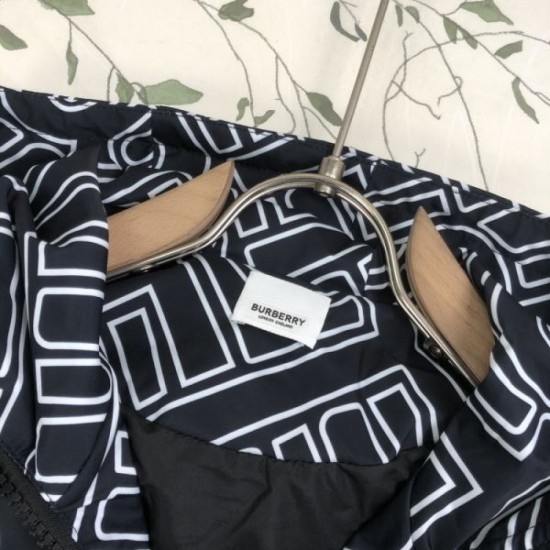 BURBERRY Burberry Jacket 2023FW This season's recommended topical item BURBERRY Burberry Jacket 2023FW This season's recommended topical item