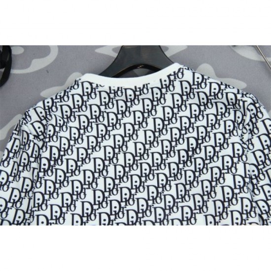 DIOR Dior pullover 2023FW A very popular model in Japan DIOR Dior pullover 2023FW A very popular model in Japan
