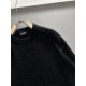 FENDI Sweater 2023FW New winter item that is sure to be a hit this season FENDI Sweater 2023FW New winter item that is sure to be a hit this season