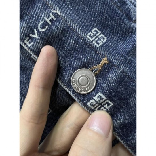 GIVENCHY Jacket 2023FW Perfect for winter coordination GIVENCHY Jacket 2023FW Perfect for winter coordination