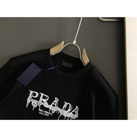PRADA Pullover 2023FW New winter item that can create a new look PRADA Pullover 2023FW New winter item that can create a new look