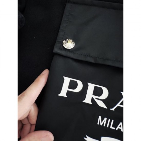 PRADA Prada Parka 2023FW New item this winter that you can take for granted PRADA Prada Parka 2023FW New item this winter that you can take for granted