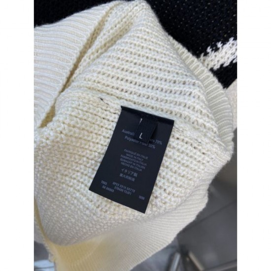 VALENTINO Sweater 2023FW I definitely want it VALENTINO Sweater 2023FW I definitely want it
