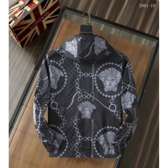 VERSACE Versace coat 2023SS has a neat feeling VERSACE Versace coat 2023SS has a neat feeling