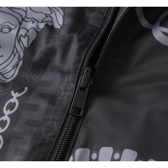 VERSACE Versace coat 2023SS has a neat feeling VERSACE Versace coat 2023SS has a neat feeling